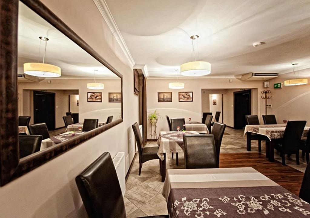 Hotel Willa Adriana 普沃茨克 外观 照片