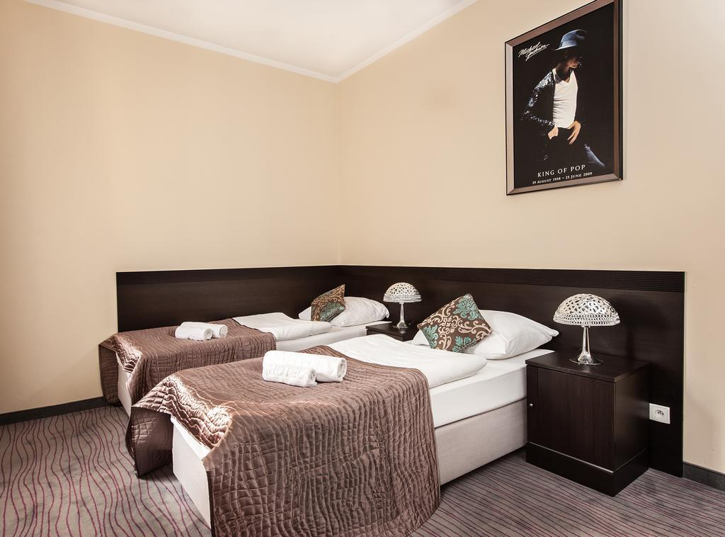 Hotel Willa Adriana 普沃茨克 外观 照片